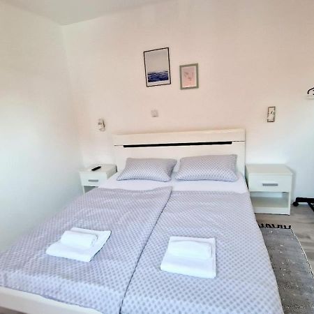 Cozy Room Peny คาร์โลวัตส์ ภายนอก รูปภาพ