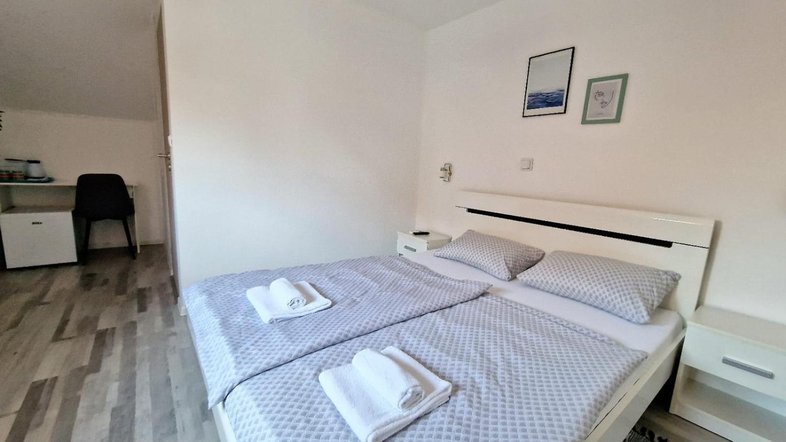 Cozy Room Peny คาร์โลวัตส์ ภายนอก รูปภาพ