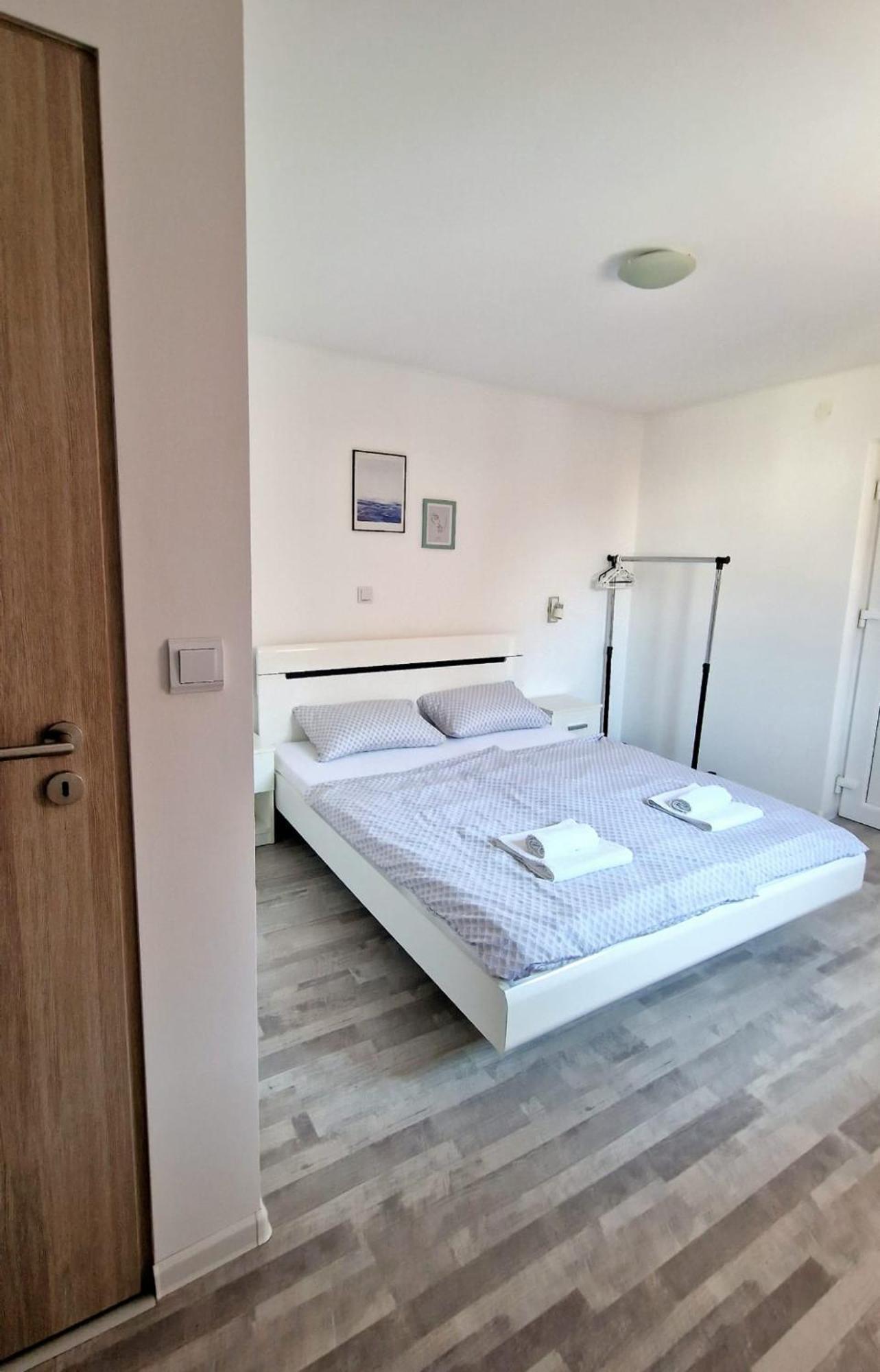 Cozy Room Peny คาร์โลวัตส์ ภายนอก รูปภาพ
